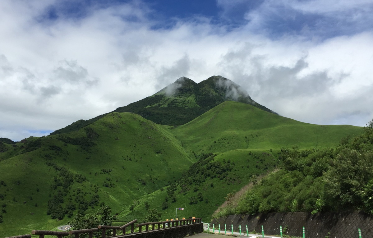 由布岳