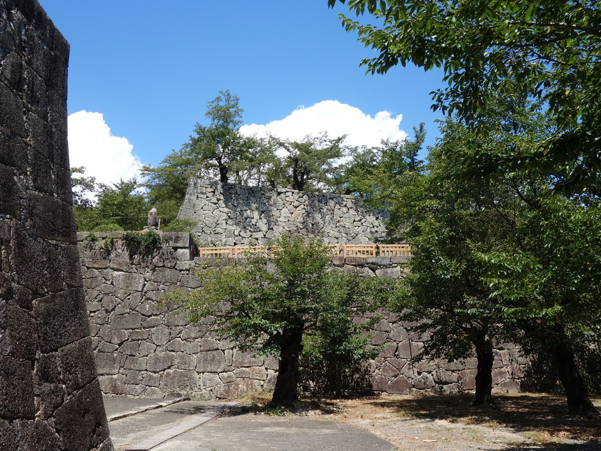 津山城跡（鶴山公園）