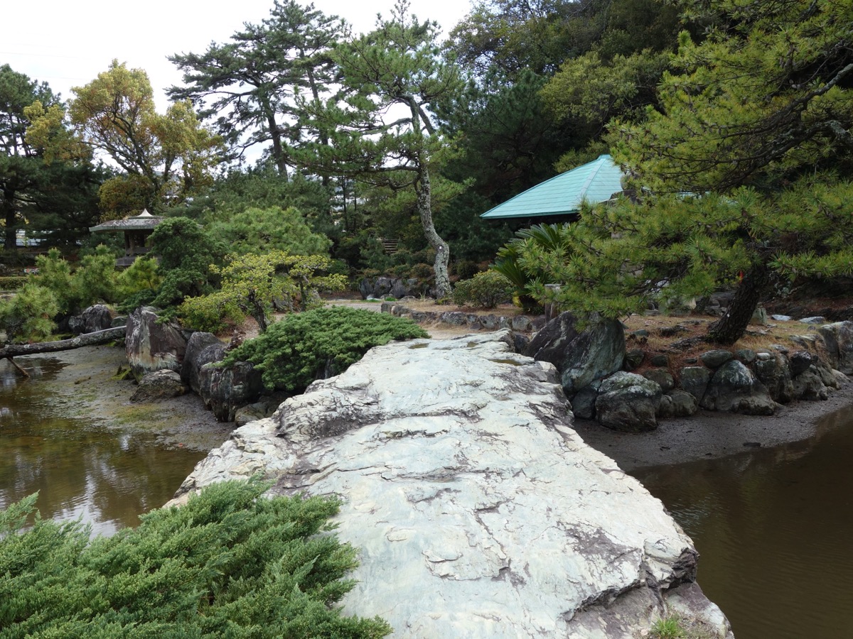 琴ノ浦温山荘園