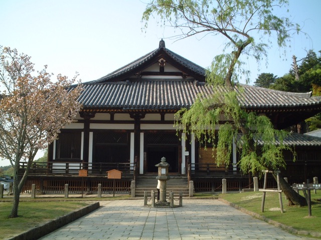 東大寺・三月堂