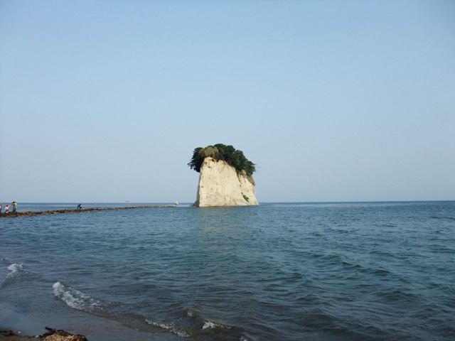 見附島