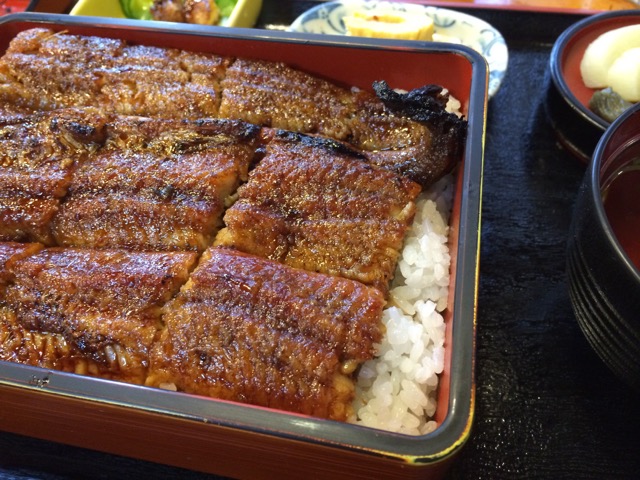 東山物産・うなぎ料理