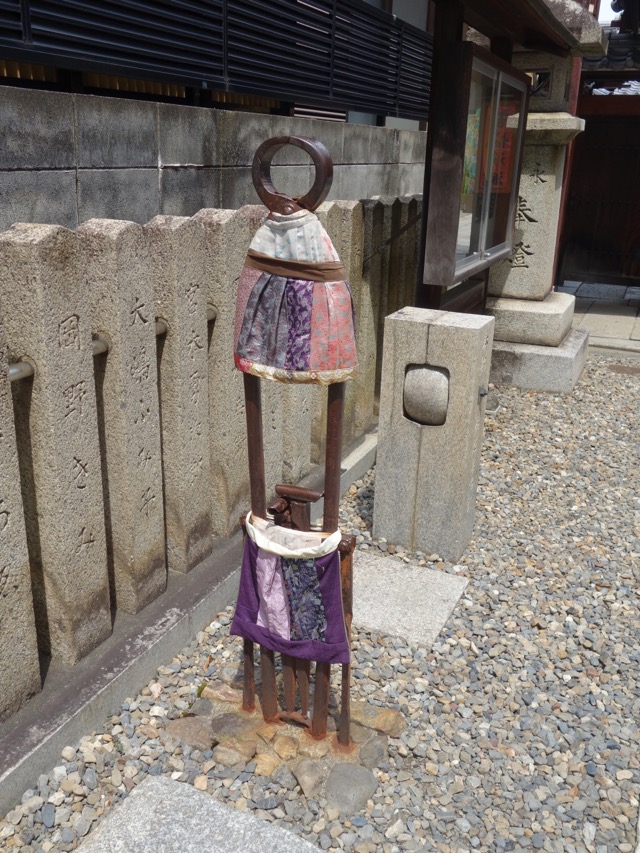 釘抜地蔵(石像寺)